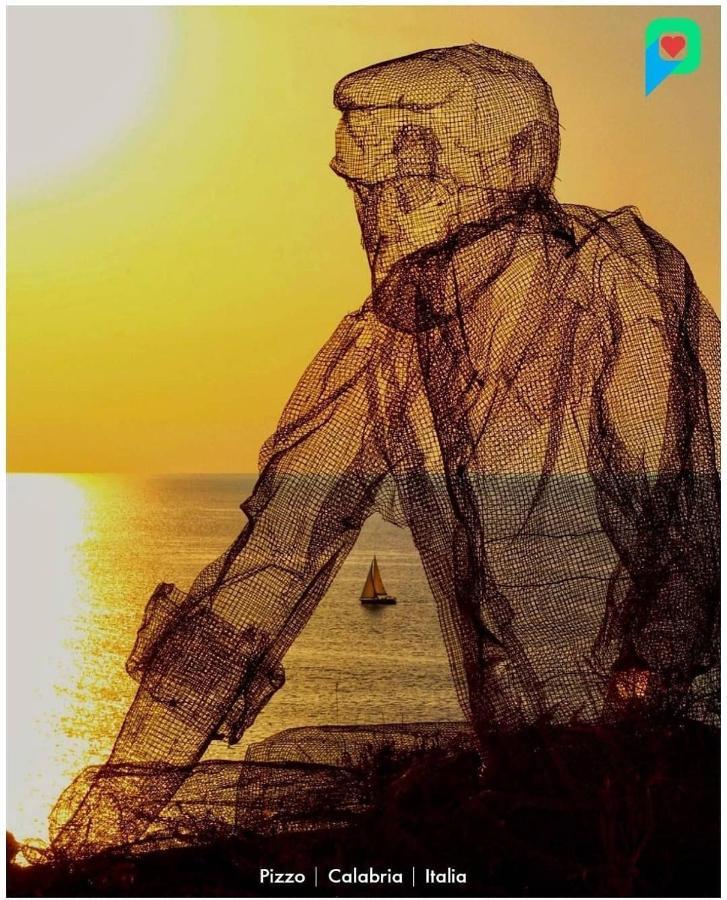 Casa Di Giorgio-Fronte Spiaggia ปิซโซ ภายนอก รูปภาพ