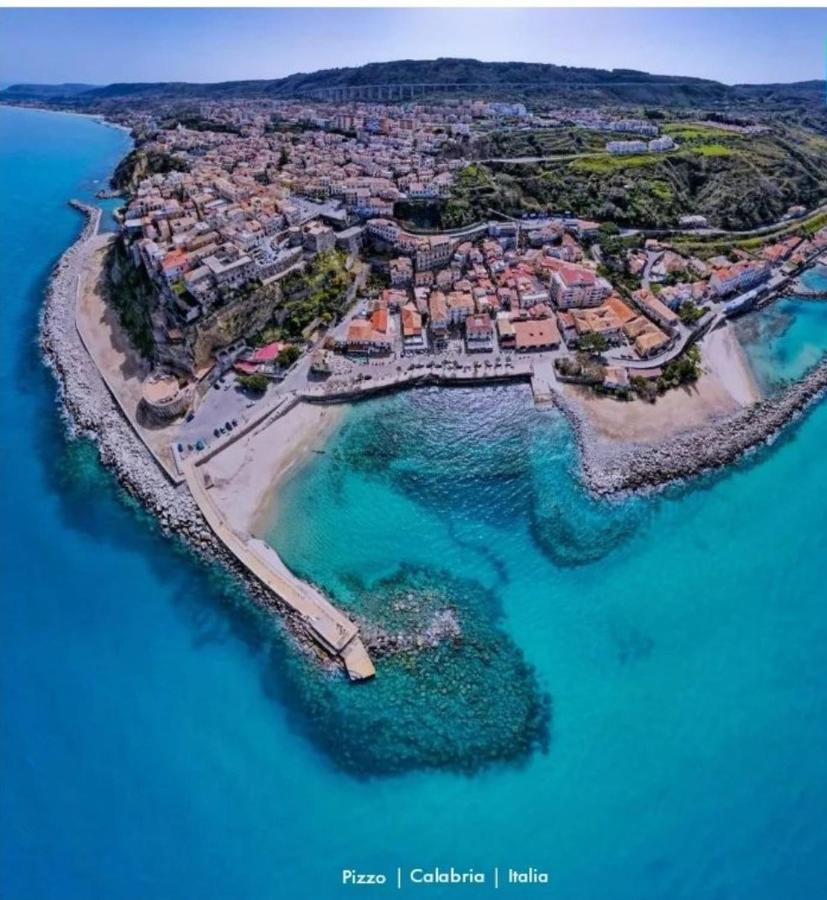 Casa Di Giorgio-Fronte Spiaggia ปิซโซ ภายนอก รูปภาพ